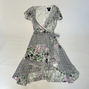 DKNY Womens size 6p Floral Printed Short Sleeves Faux Lined High low Wrap Dress